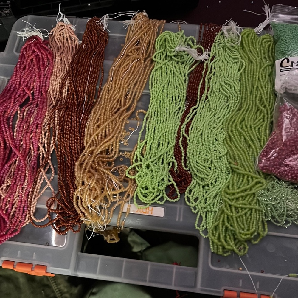 Glass seed beads. 20grams/color. See picture for colors
